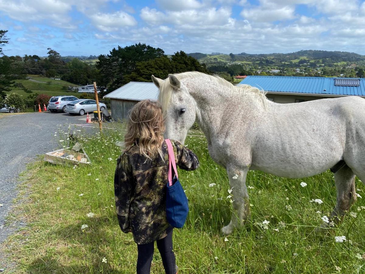 Pukeatua Farmstay Waimauku エクステリア 写真